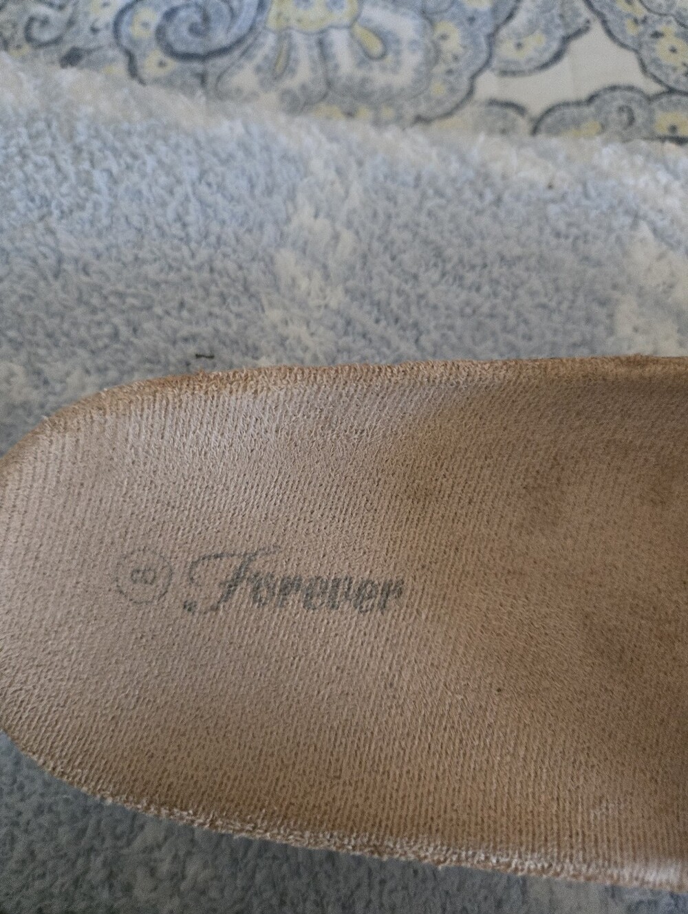Forever Silver Beaded Slide Sandals - Women's size 8 - Picture 3 of 5